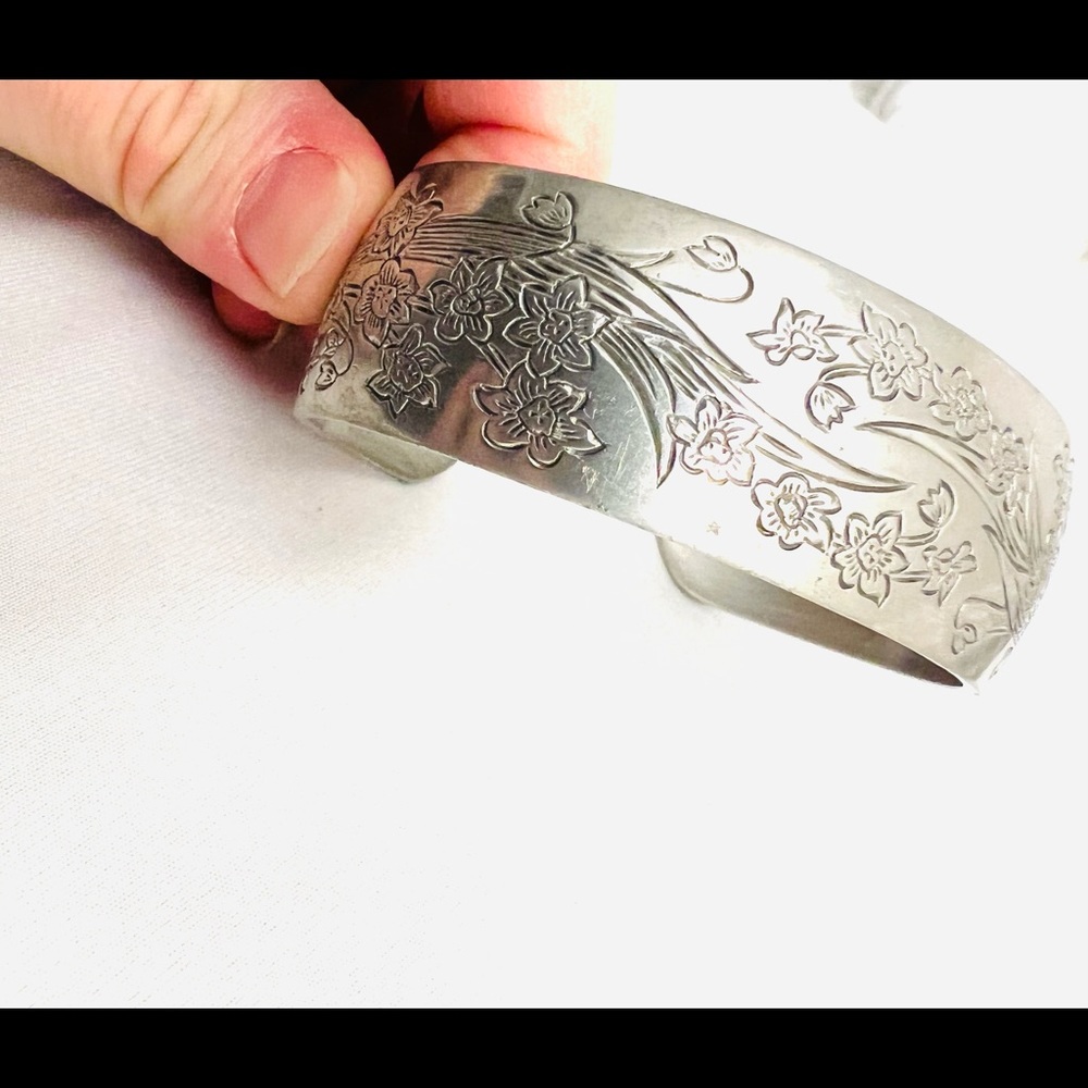 “Narcissus” Pewter Bracelet